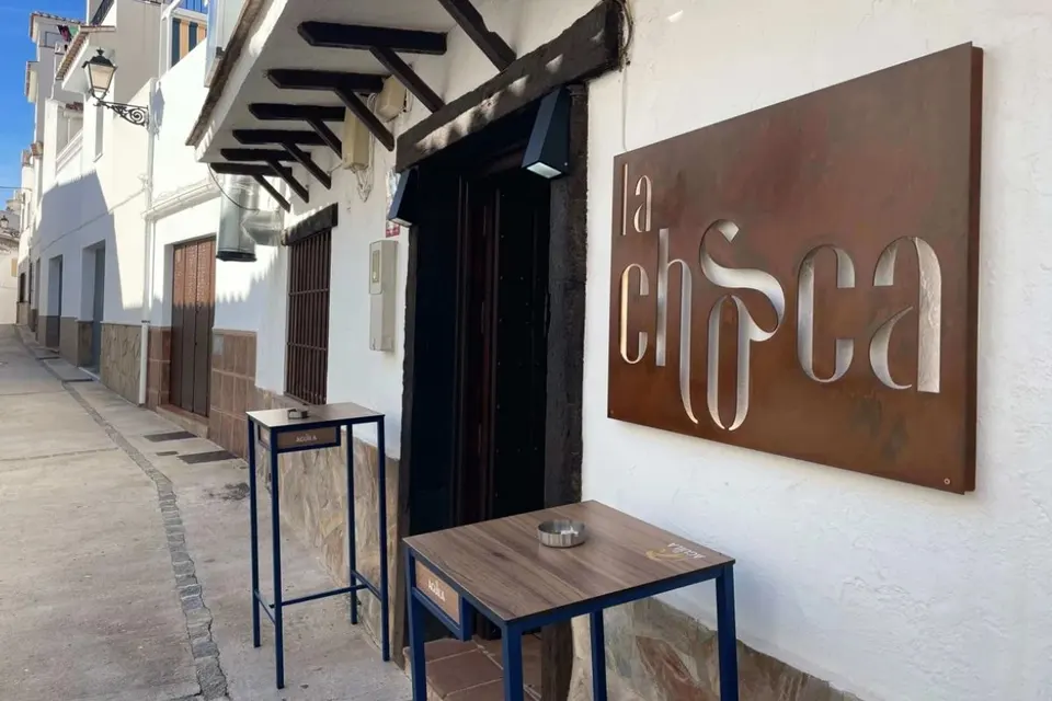 Fachada de Gastrobar La Chosca en Villanueva del Rosario