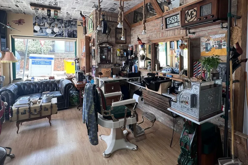 Foto uno del interior del Capricho del Peinaito en Villanueva del Rosario