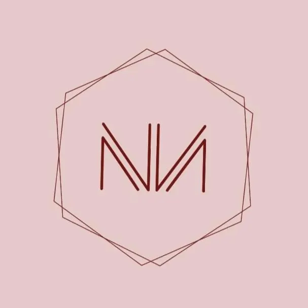 Logo cuadrado de Nadine Navas en Vllanueva del Rosario